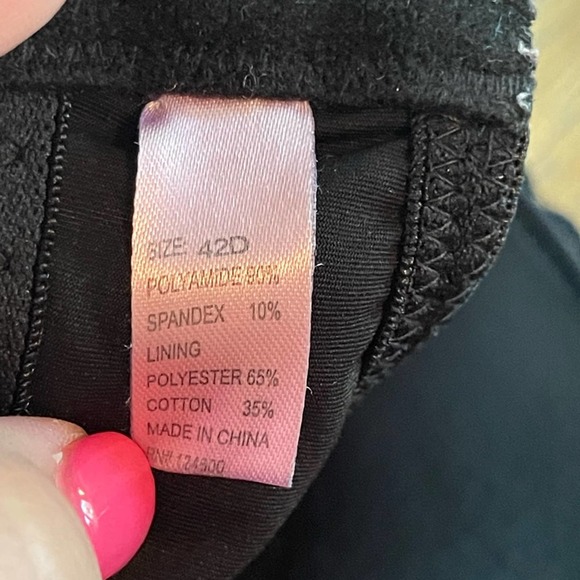 42D Strapless Black Bra - Great Condition - Picture 3 of 4